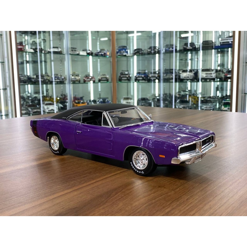 1/18 Diecast Maisto Dodge Charger R/T 1969 Purple