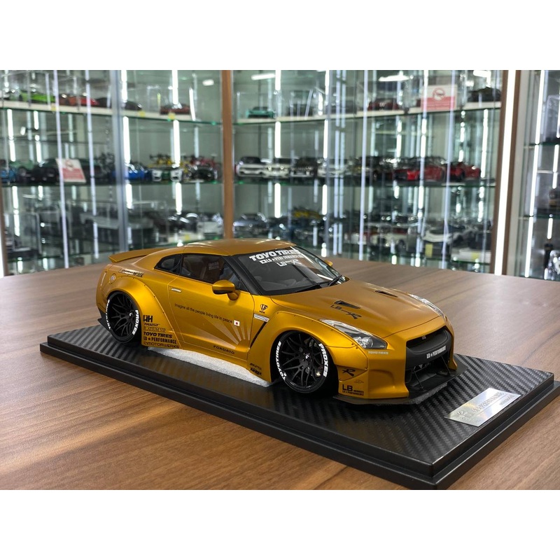 1/18 Resin Nissan GT-R R35 Liberty Walk Gold by One Model