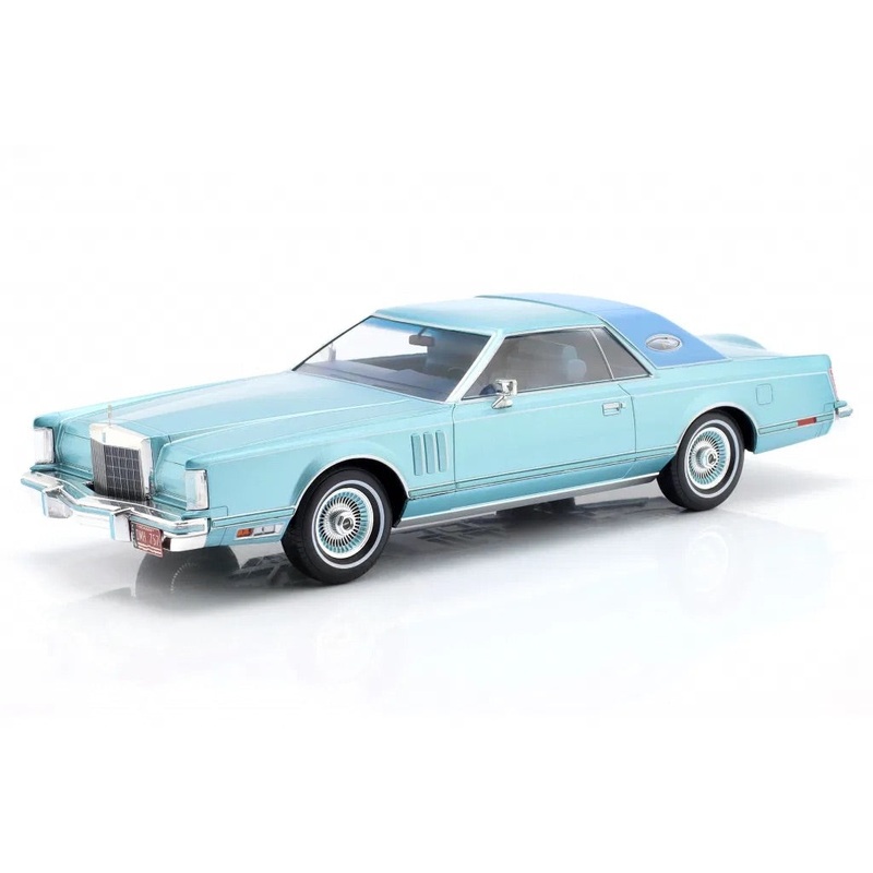 MCG 1978 Lincoln Continental Mark V Light Blue Metallic 1:18