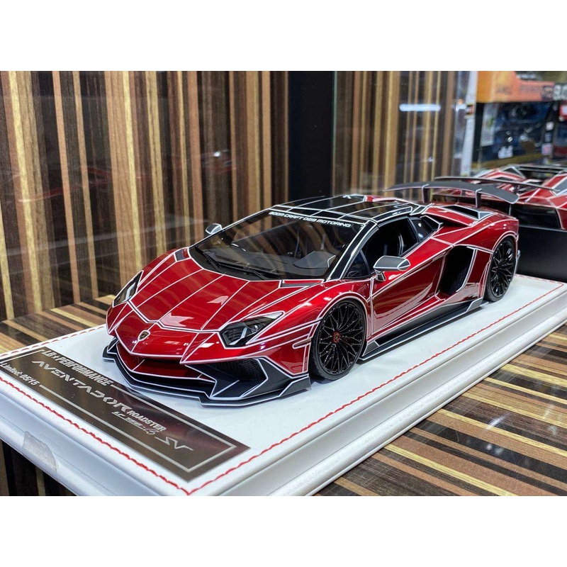 1/18 Davis & Giovanni  Lamborghini Aventador SVJ LP 750-4 Roadster - Chrome Red/White TRON