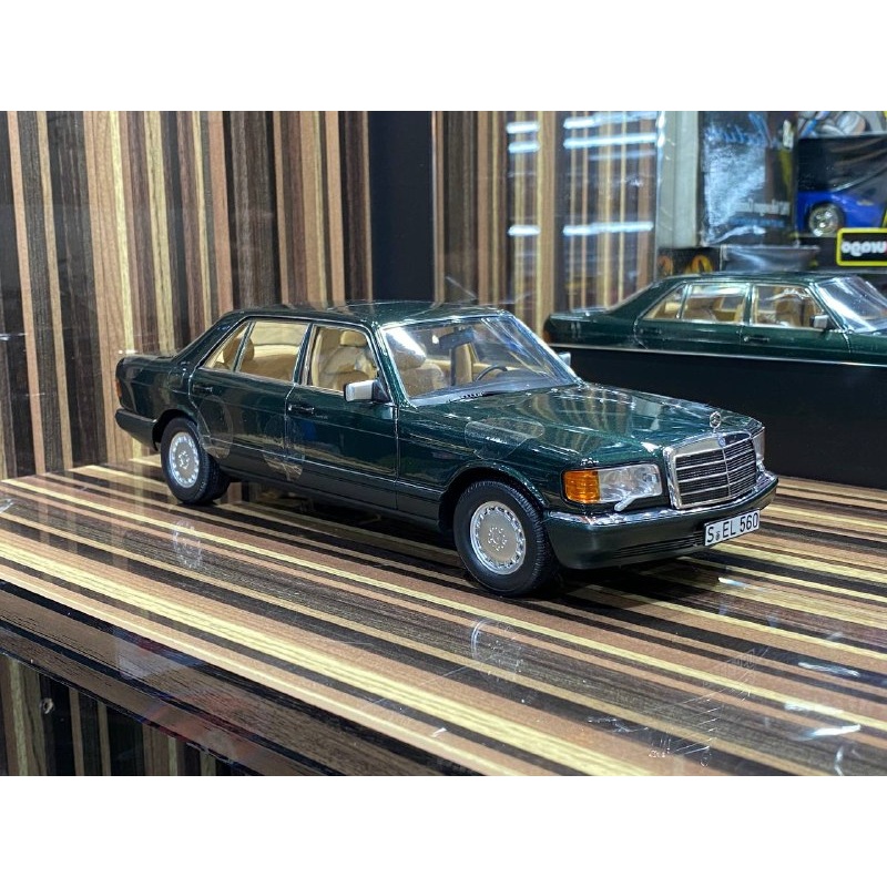 1/18 Diecast Mercedes-Benz 560 SEL Green Norev Scale Model Car