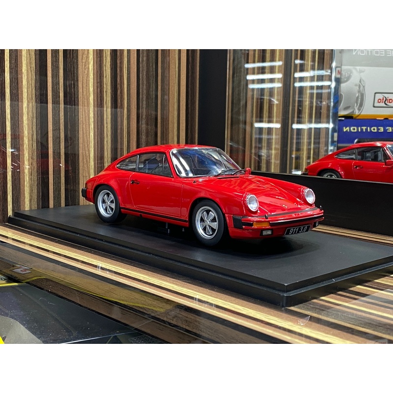Porsche 911 Carrera Coupe 1977 1/8 by KK-Scale