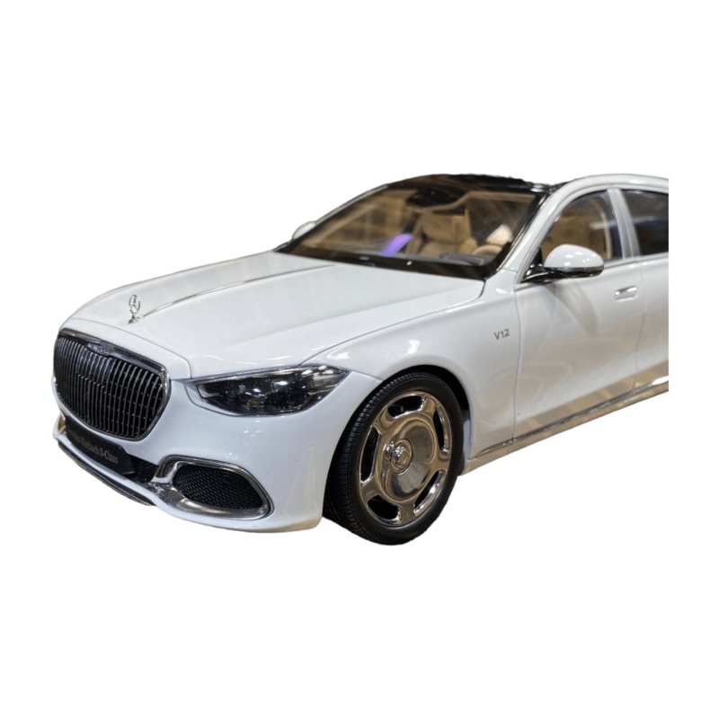 1/18 Diecast Mercedes-Benz S-Class Maybach S 680 White Almost Real Scale Model Car