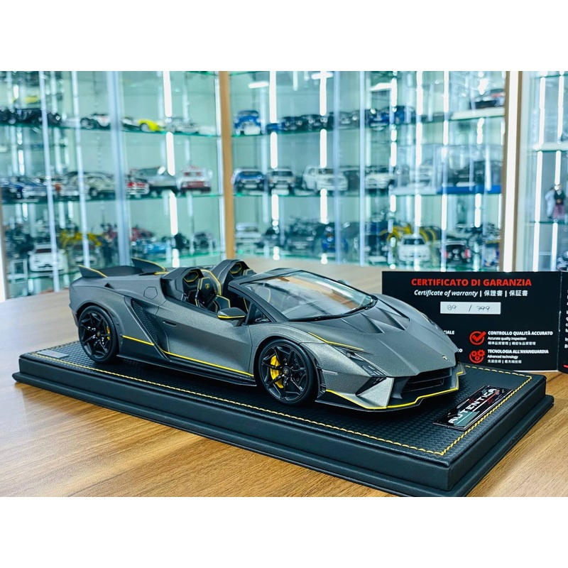 1/18 Resin Model MR Collection Lamborghini AUTENTICA - Limited 399 pcs