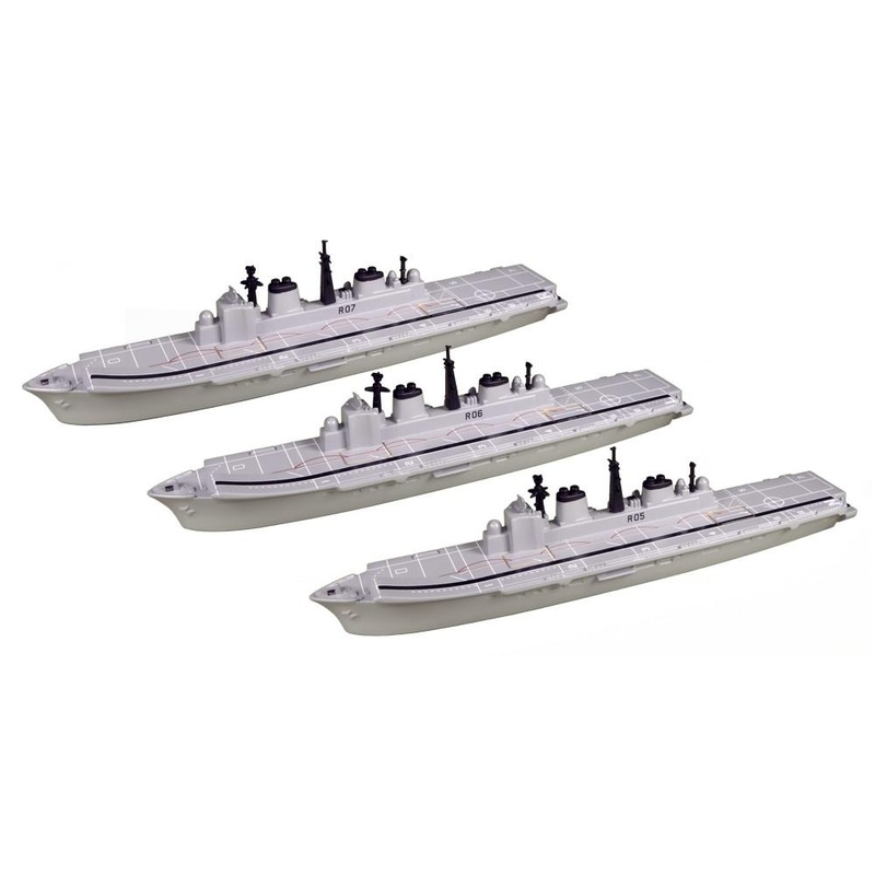 TRIANG Invincible Class Carriers_3 - 1:1200 Scale