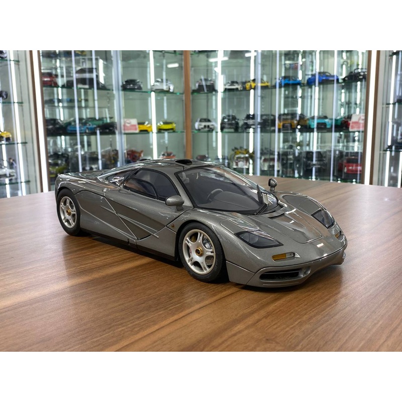 1/12 Diecast Model - Minichamps McLaren F1 GTR - Full Opening - Grey