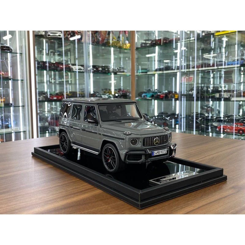 1/18 Resin Motor Helix Mercedes Benz AMG G63 2019 Arabian Gray Limited 99 pcs