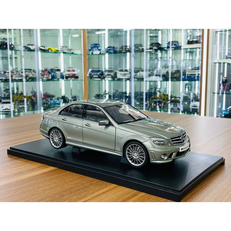 1/18 Diecast AUTOart Millennium Mercedes-Benz C63 AMG - Grey (Leather Seats)