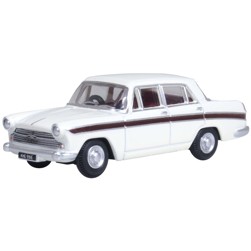 Austin Cambridge Snowberry White/embassy Maroon