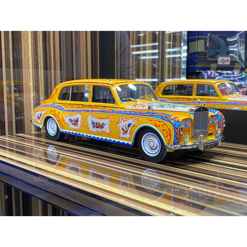 Rolls-Royce Phantom V Lennon 1/18 by Paragon Models