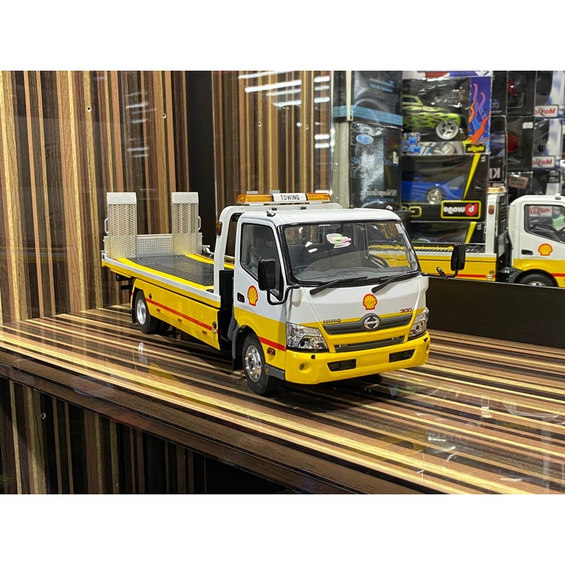 1/18 Diecast Hino 300 Shell Flatbed Tow Truck Yellow by TINY