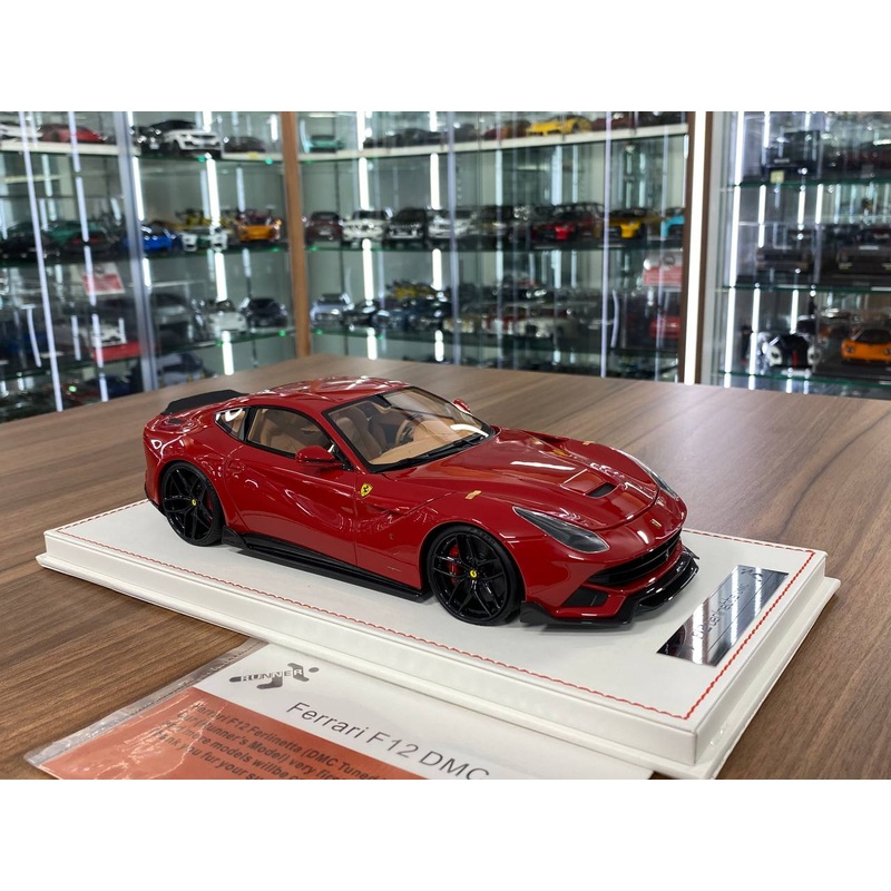 1/18 Resin( Hood Opens ) Runner Ferrari F12 Berlinetta DMC Limited 99 pcs Red