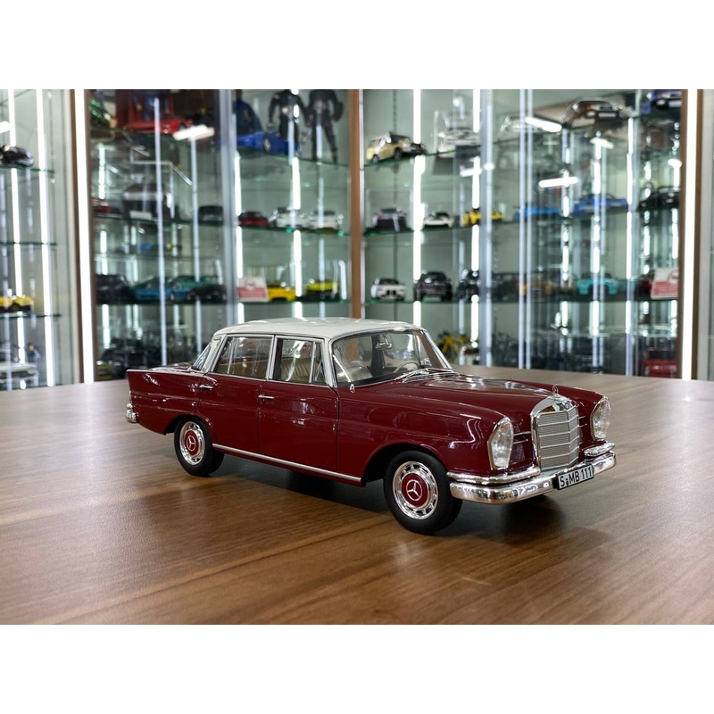 1/18 Diecast Mercedes-Benz 220 S (W111) 1959 - 1965 Red Scale Model Car by Norev