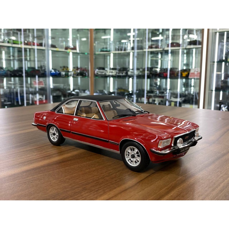 1/18 Resin OTTO Opel Commodore GS/E - Red Miniature Car