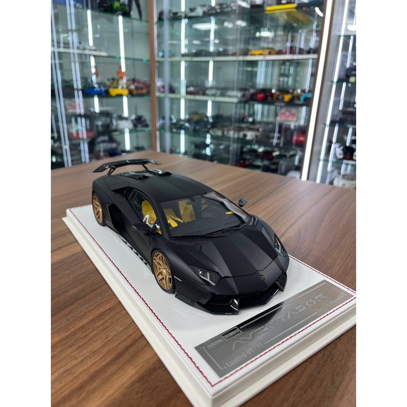 1/18 Davis & Giovanni Lamborghini Aventador  Matt Black | One-of-One Exclusive