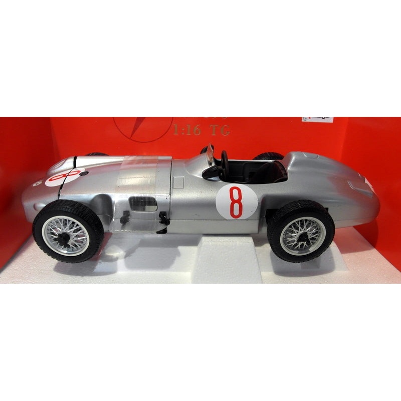 Polistil 1/16 Scale - 16670 Mercedes Benz RW 196