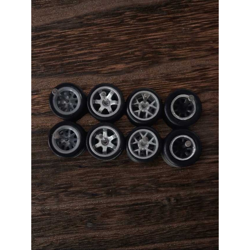 Rubber tires wheels (set 4) 1:64w-10