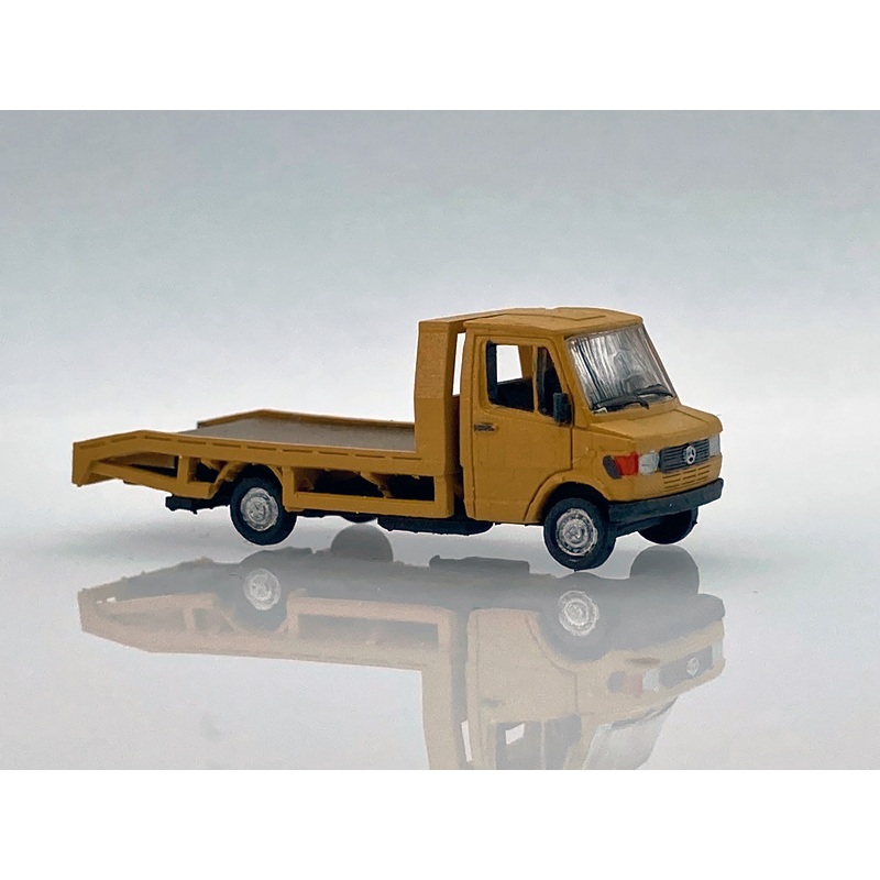 Ready-made model Mercedes-Benz 207D Flatbed Yellow