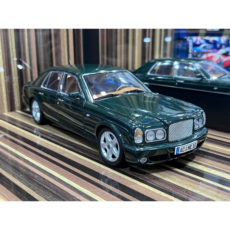 1/18 Bentley Arnage T Green by Minichamps