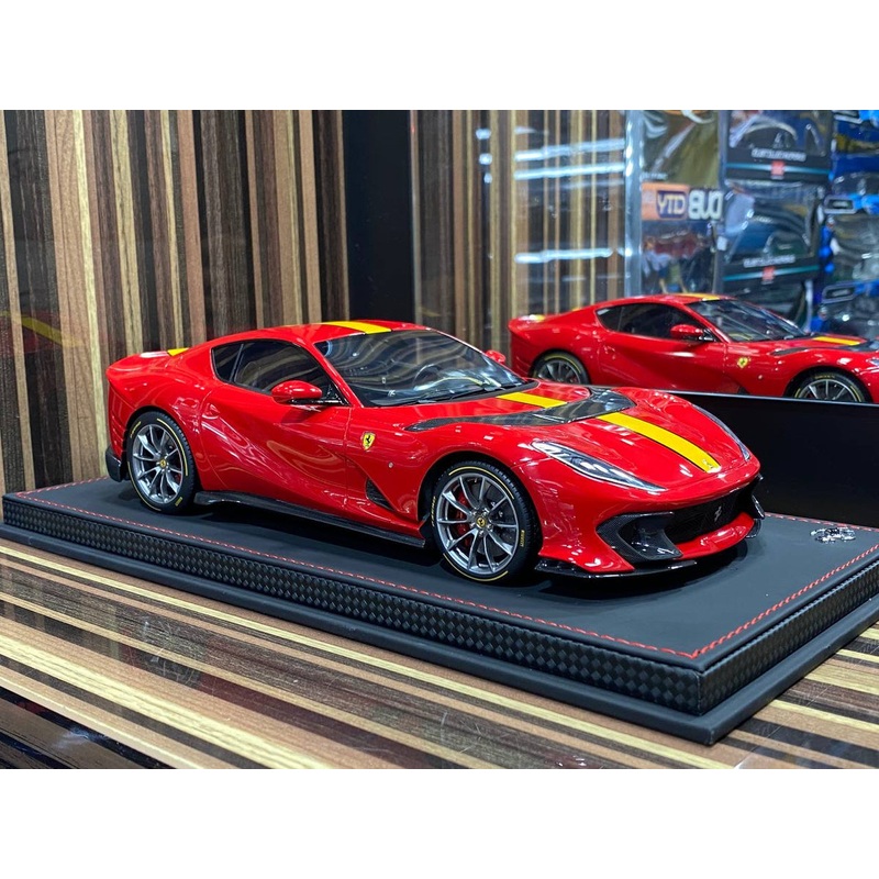1/18 Diecast Ferrari 812 Competizione 2021 Rosso Corsa 322 Scale Model Car