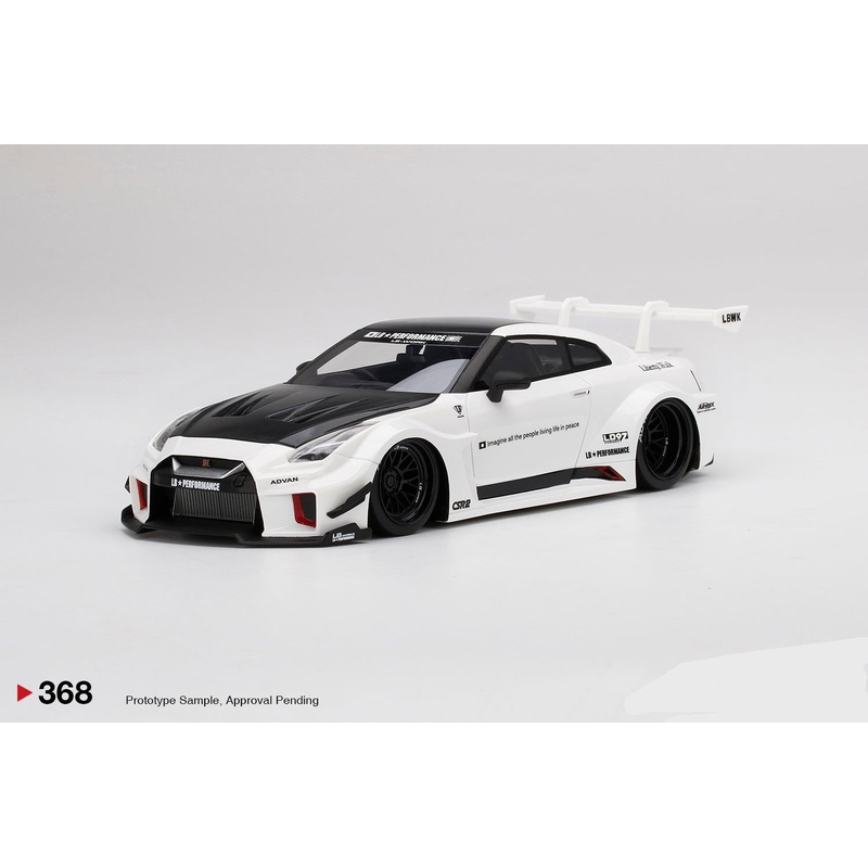 Topspeed 1:18 NISSAN LB-Silhouette WORKS GTR 35GT-RR Ver.2 White