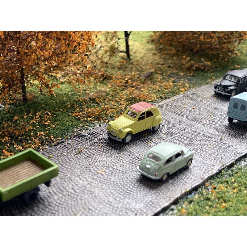 Ready-made car model Citron 2CV yellow