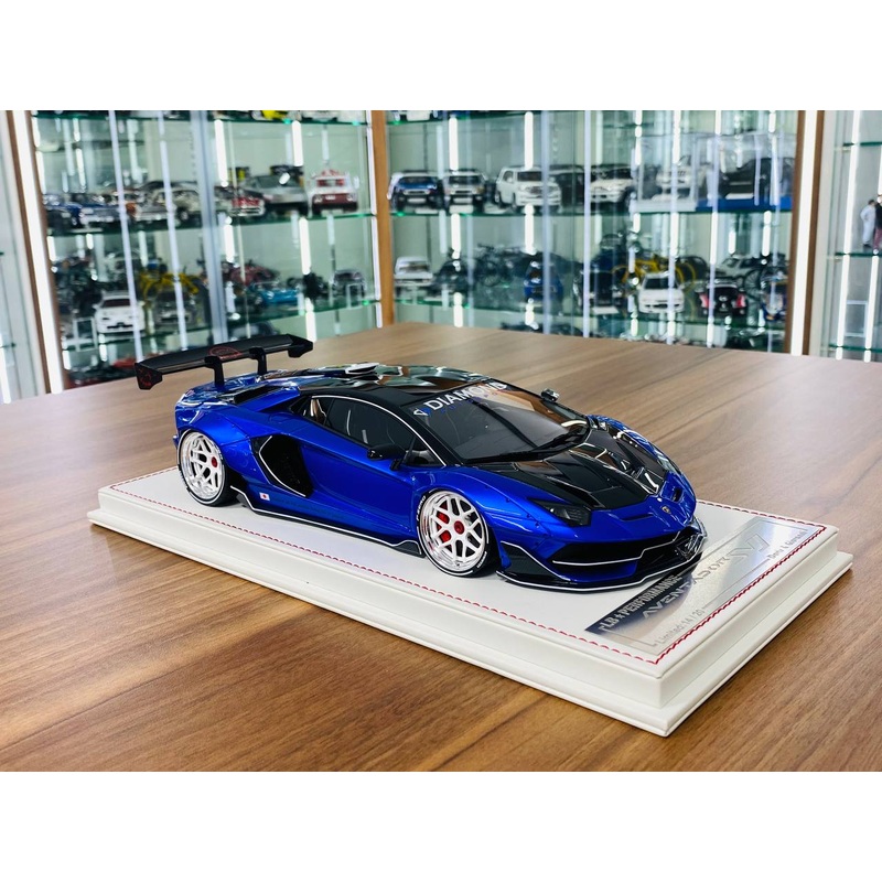 1/18 Davis & Giovanni Lamborghini Aventador SVJ LB Performance in metallic blue