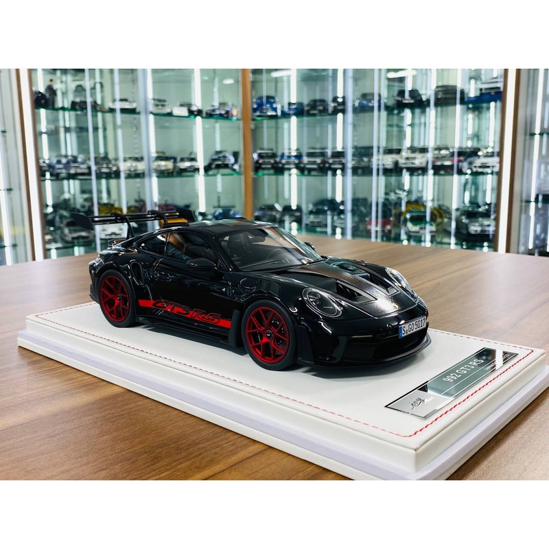 Ivy Model 1/18 Porsche 911 992 GT3 RS Weissach  Matt Black/Red Wheels, Limited to 25 Pcs