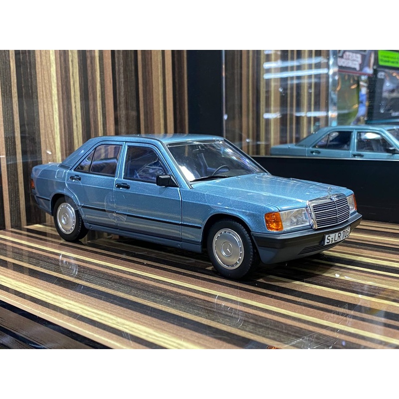 1/18 Diecast Mercedes-Benz 190 E 1984 Light Blue Norev Scale Model Car