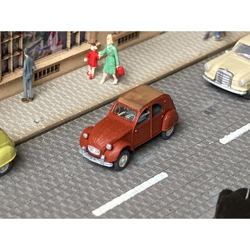 Finished model car Citron 2CV dark red
