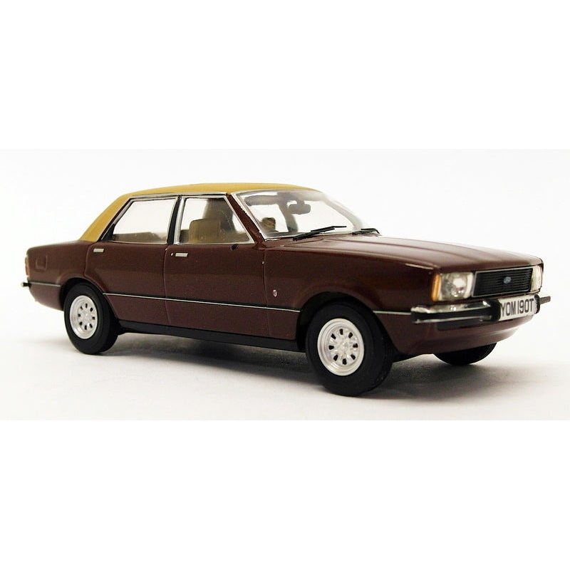 Vanguards 1/43 Scale VA11900 - Ford Cortina MkIV 2.0 Ghia - Roman Bronze
