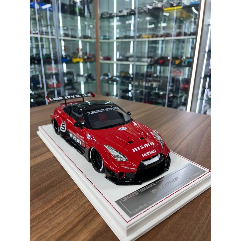 1/18 Davis & Giovanni Nissan R35 Nismo GT-RR LBWK #5  Metallic Red | Limited to 25 Pieces