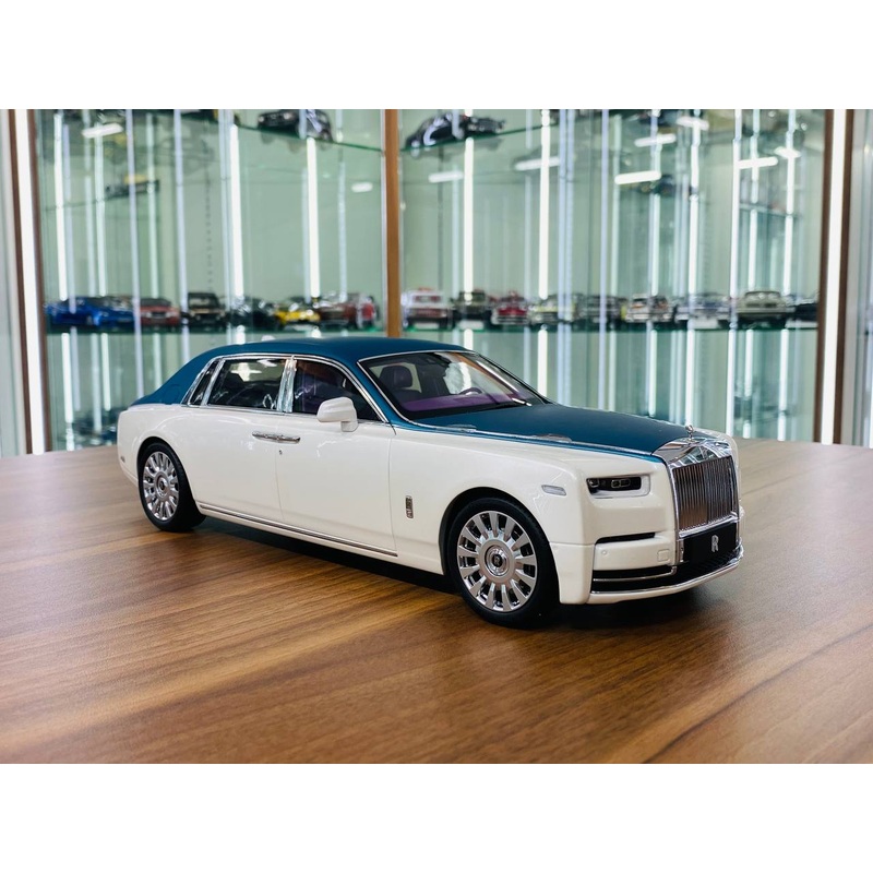 KengFai Rolls Royce Phantom VIII Diecast Model - White/Blue | 1/18 Scale, All Opening