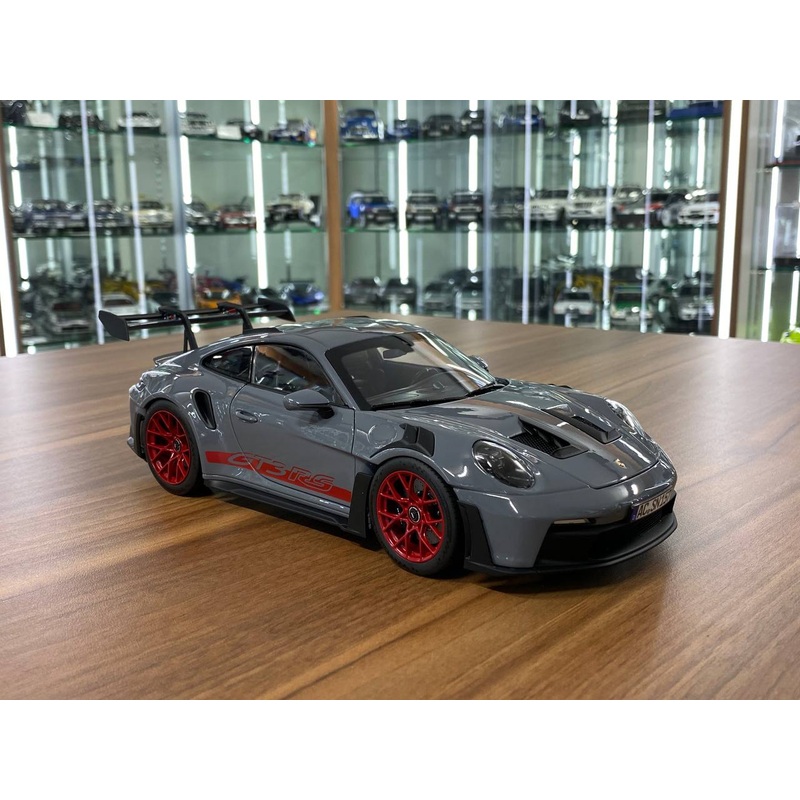 Norev Porsche 911 GT3 RS (2022) - 1/18 Diecast Metal Model, Arctic Grey/Red