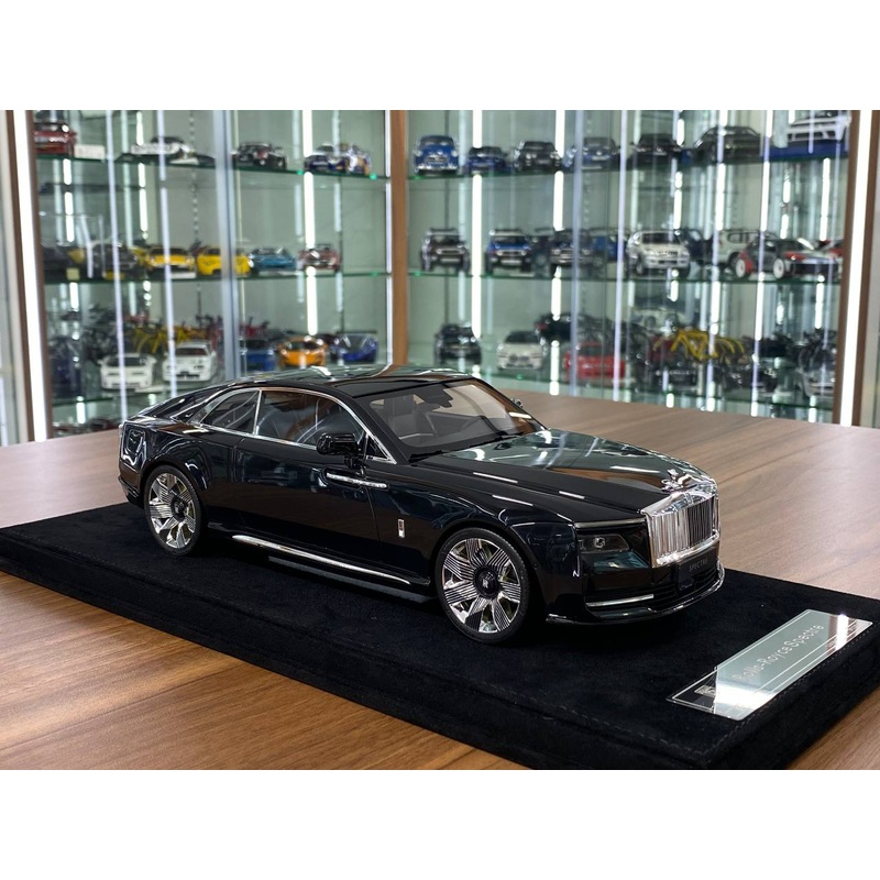 1/18 Resin Model - Rolls Royce Spectre Black by DF Model