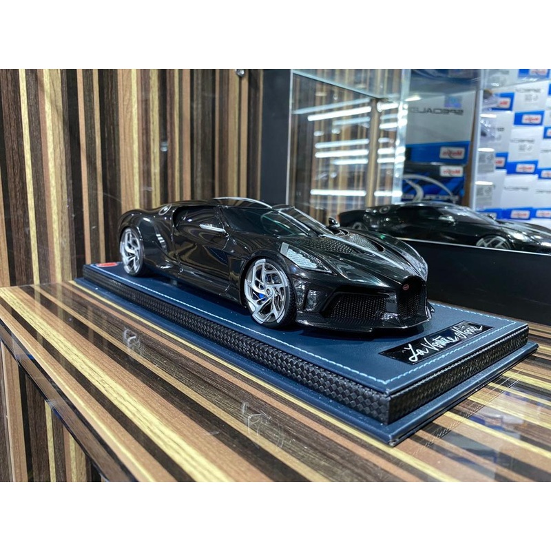 1/18 Diecast Bugatti La Voiture Noir Black & Carbon Model car by MR Collection