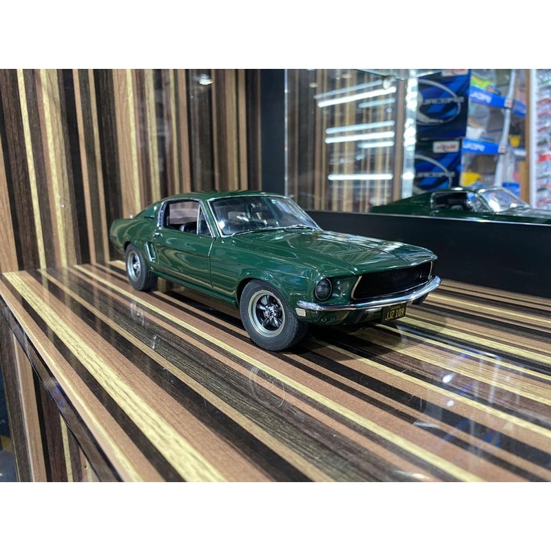 1/18 Diecast Ford Mustang Green AUTOart Scale Model Car