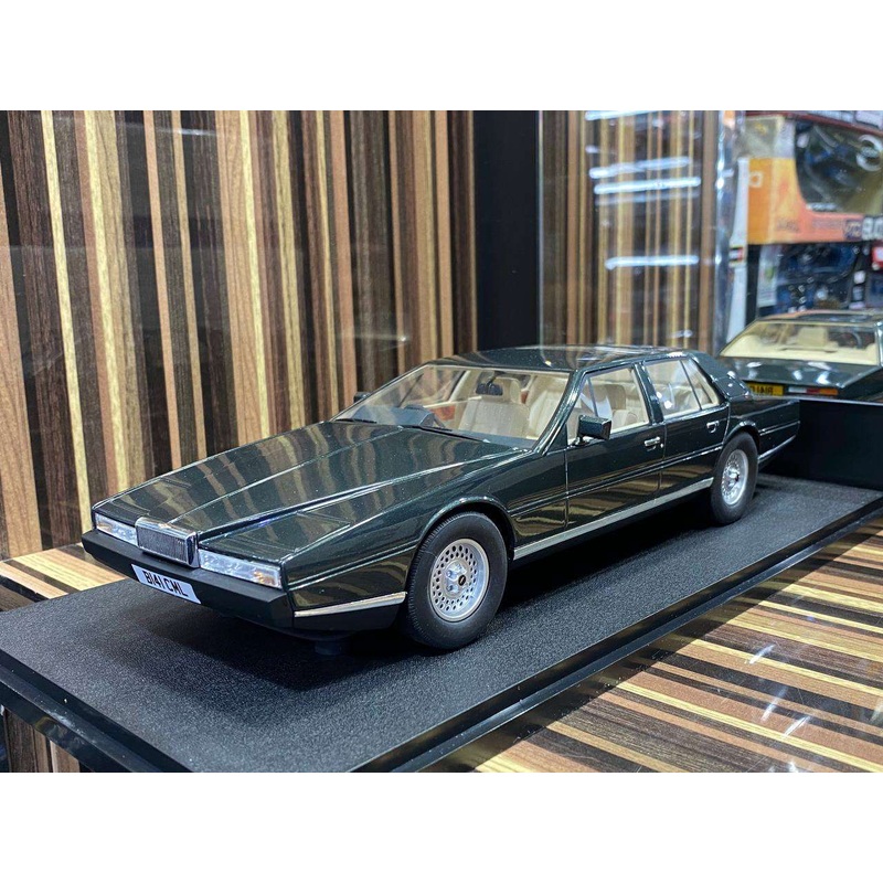1/18 Diecast CULT ASTON MARTIN LAGONDA GREEN METALIC 1985 Miniature Car