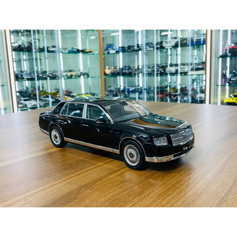 1/18 Toyota Century Black 2018 Black by LCD Scale Model Car