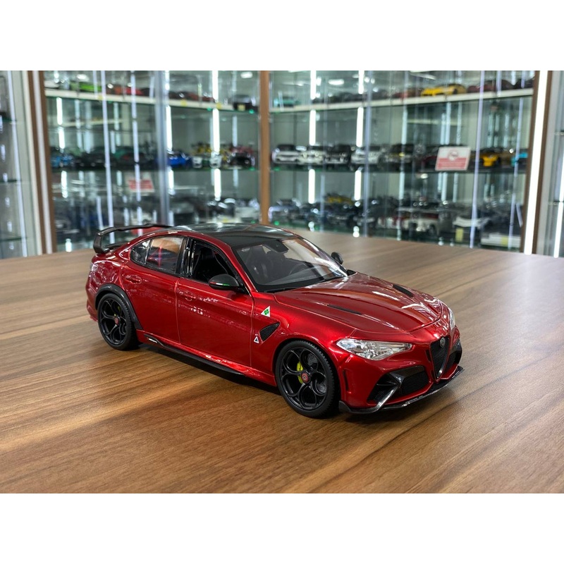 1/18 Diecast Alfa Romeo Giulia GTAm 2020  Red Metallic Bburago Model Car