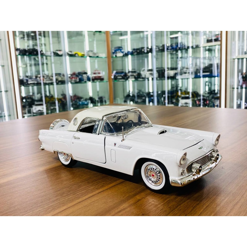 1/18 Diecast MotorMax Ford THUNDERBIRD 1956 white