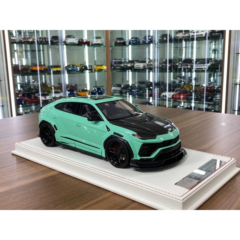 1/18 Resin Model - Lamborghini Urus LB Works by IVY Model (Tiffany)