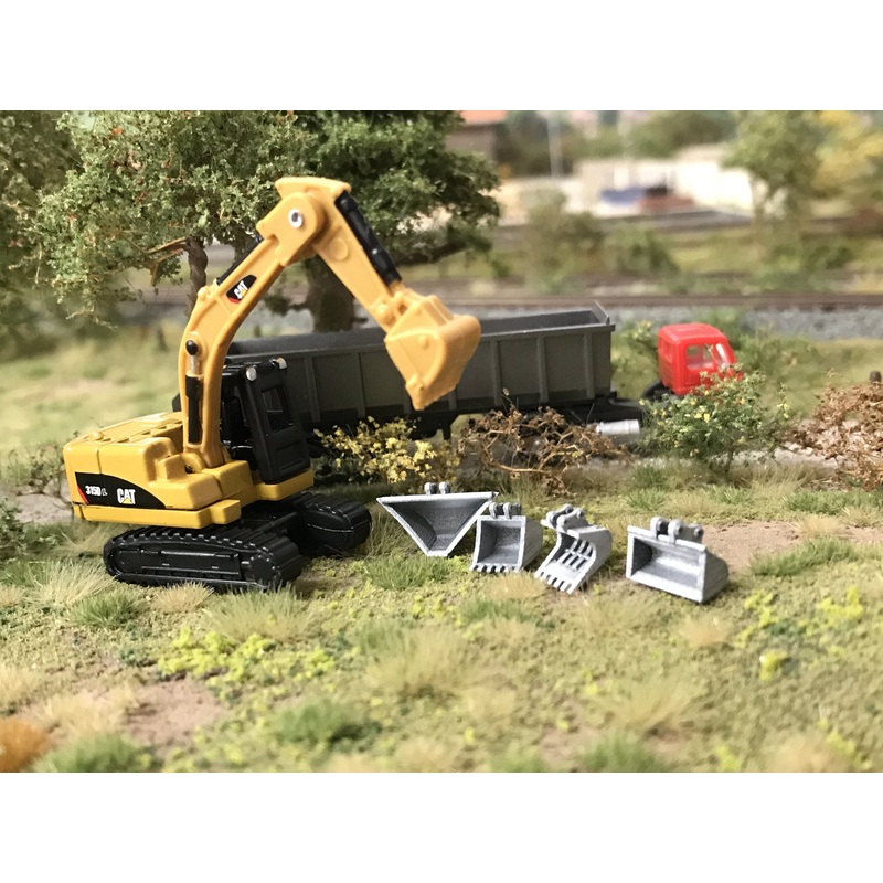 Excavator buckets 4x 