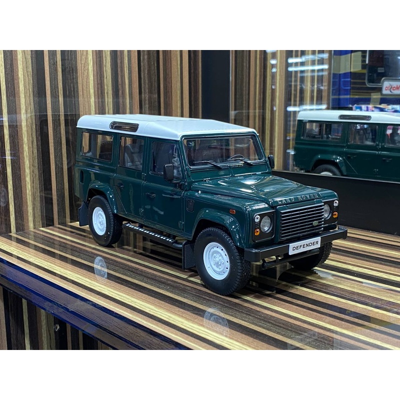 1/18 Diecast Land Rover Defender 110 Dark Green Century Dragon Scale Model Car