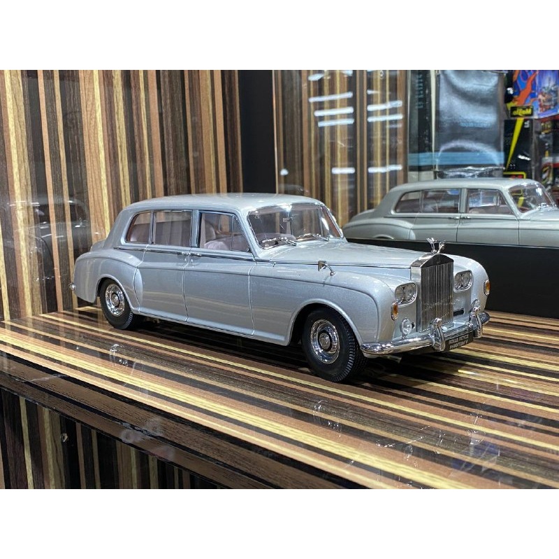 Rolls-Royce Phantom V 1964 Paragon Models