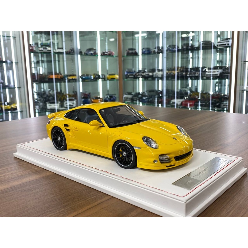 1/18 Resin Porsche 911 Turbo S (997.2) Yellow Exterior with Black Interior Ivy Model