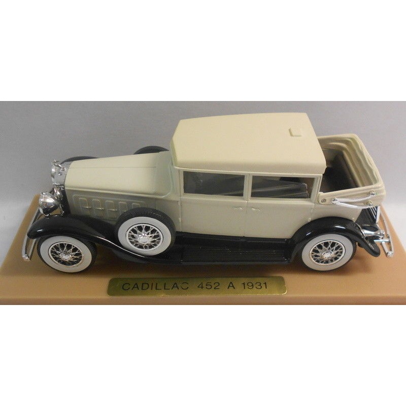 Solido 1/43 Scale Metal Model - SO239 CADILLAC 85 WHITE