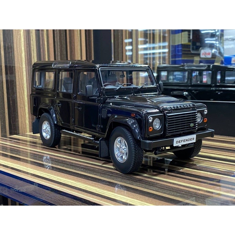 1/18 Diecast Land Rover Defender 110 Black Century Dragon Scale Model Car