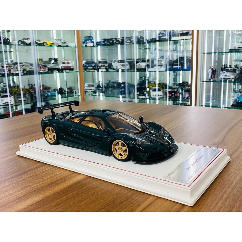 1/18 Resin Model of the McLaren F1 LM-Specification by Davis & Giovanni