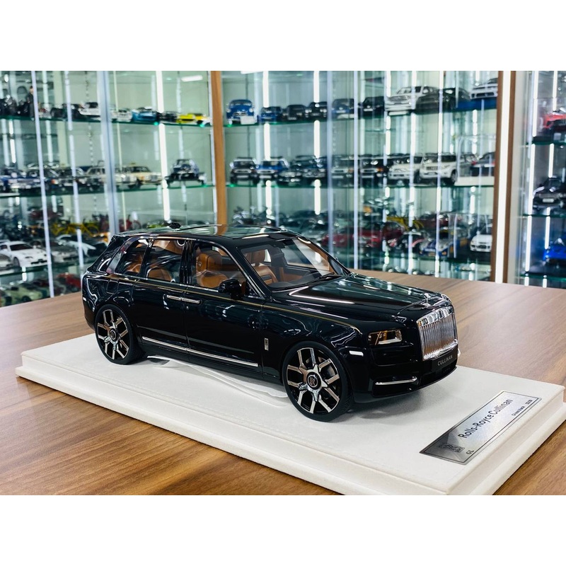 GL Models Rolls-Royce Cullinan - 1/18 Resin Model, Glossy Black, Limited to 39 Pieces